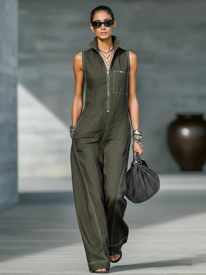 Sleeveless bib overalls with white trim – stylish, comfortable and versatile