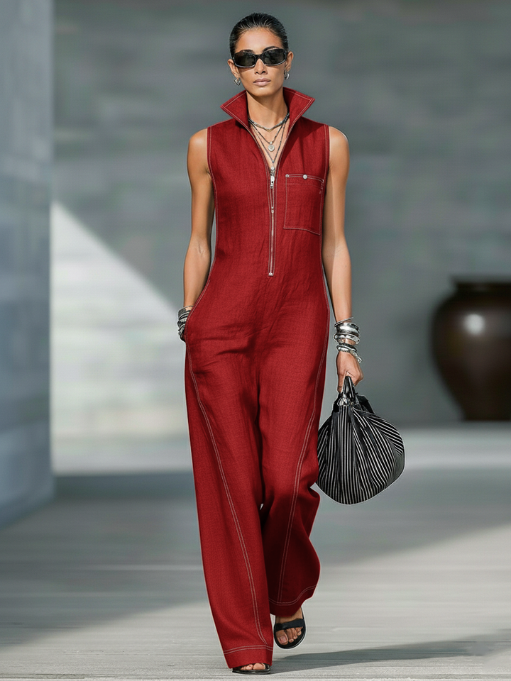 Sleeveless bib overalls with white trim – stylish, comfortable and versatile